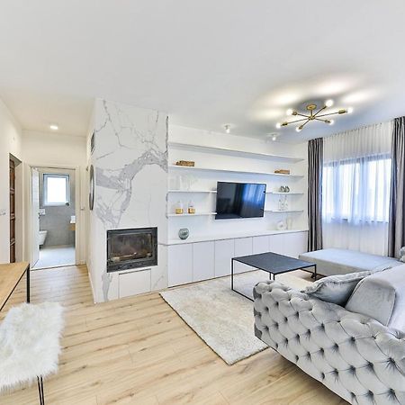 Apartmani Ana Kaštela Exteriör bild