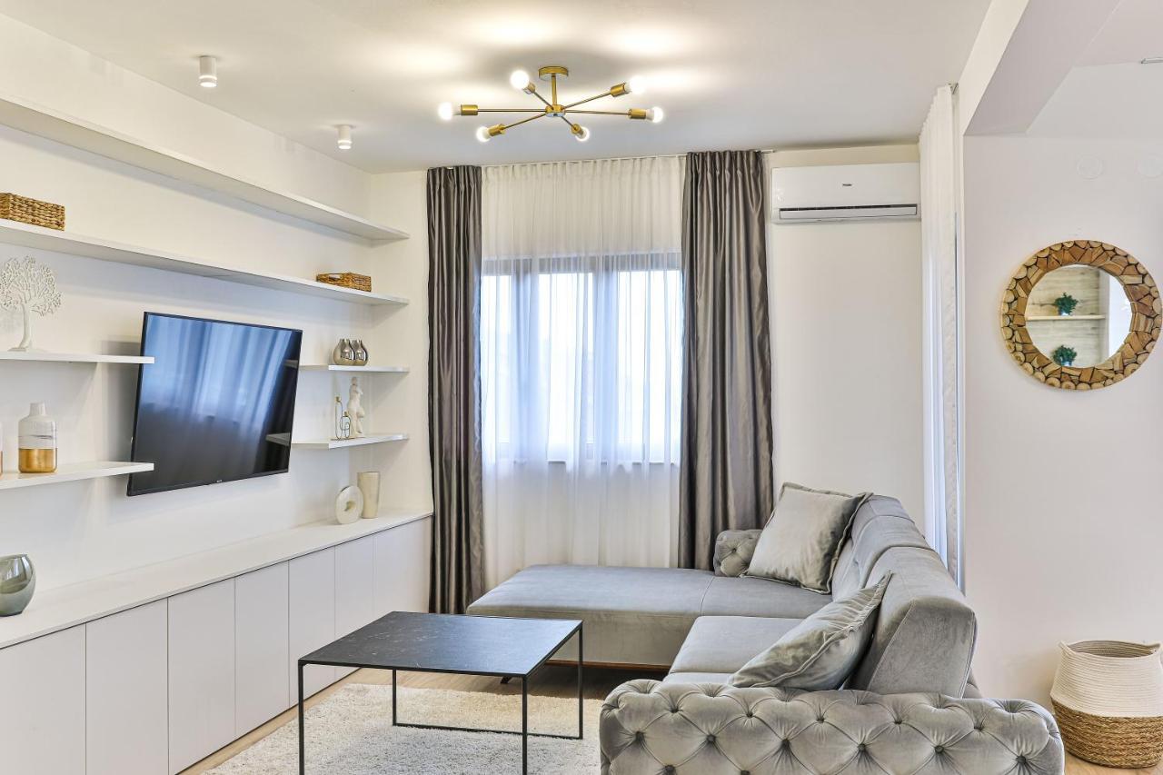 Apartmani Ana Kaštela Exteriör bild