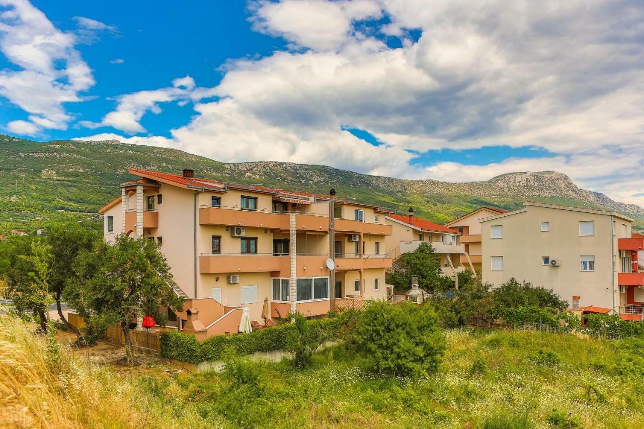 Apartmani Ana Kaštela Exteriör bild