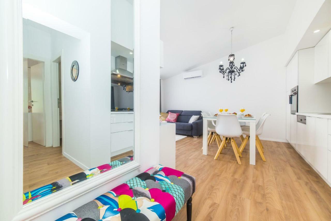Apartmani Ana Kaštela Exteriör bild