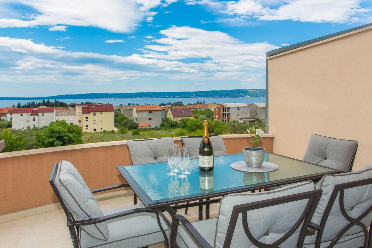 Apartmani Ana Kaštela Exteriör bild