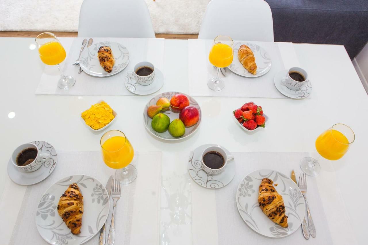 Apartmani Ana Kaštela Exteriör bild