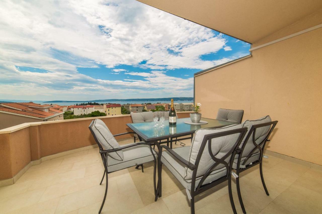 Apartmani Ana Kaštela Exteriör bild