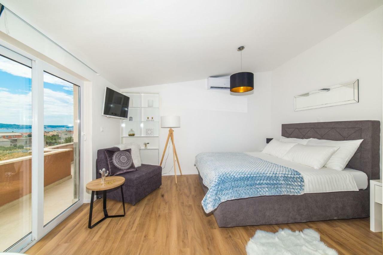 Apartmani Ana Kaštela Exteriör bild