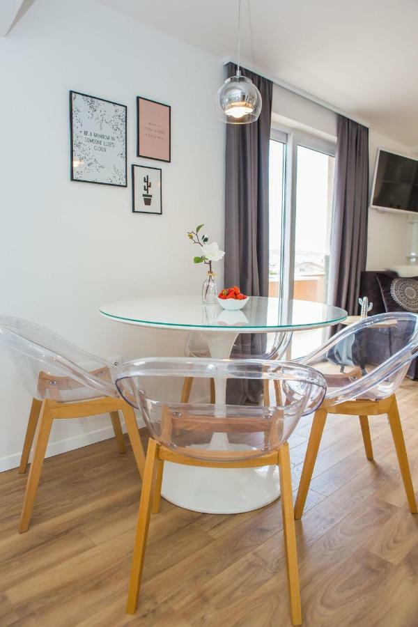 Apartmani Ana Kaštela Exteriör bild