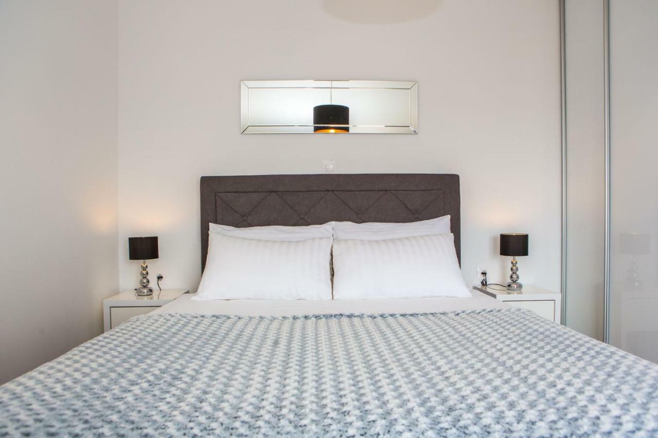 Apartmani Ana Kaštela Exteriör bild